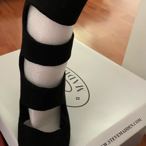 STEVE MADDEN Black Suede Heels - Picture 2 of 5